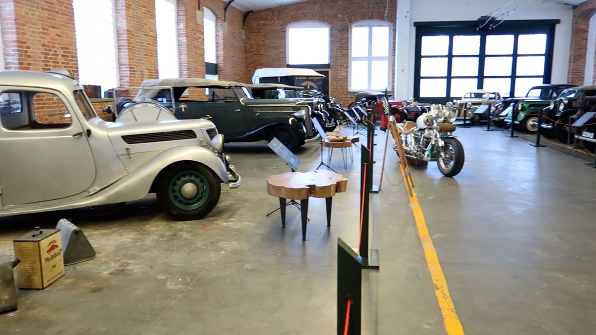 Výrobce vdov i limuzína, v níž si hověla Marta Gottwaldová. V Plzni se otevírá unikátní muzeum veteránů